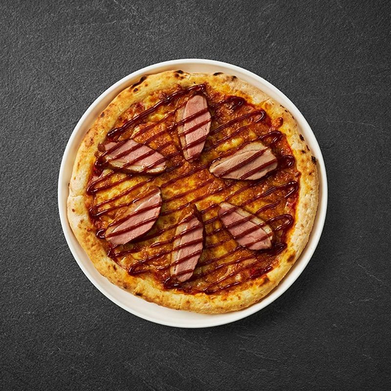 Hisə verilmiş ördək pizza